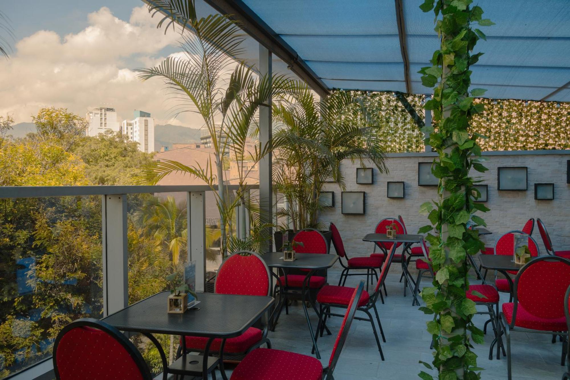 Hotel Laureles Plaza Medellín Dış mekan fotoğraf