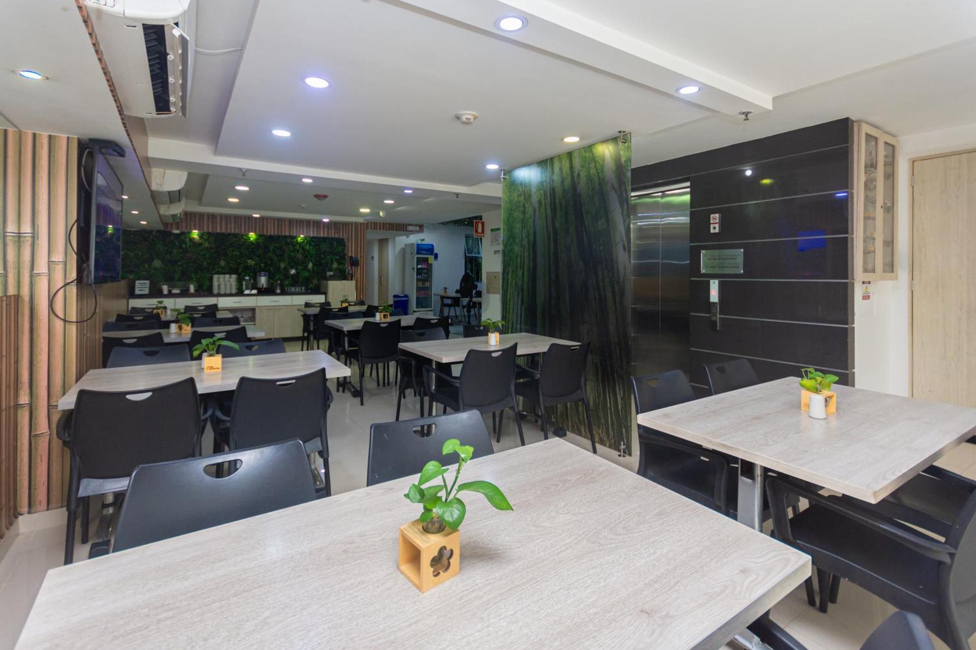 Hotel Laureles Plaza Medellín Dış mekan fotoğraf