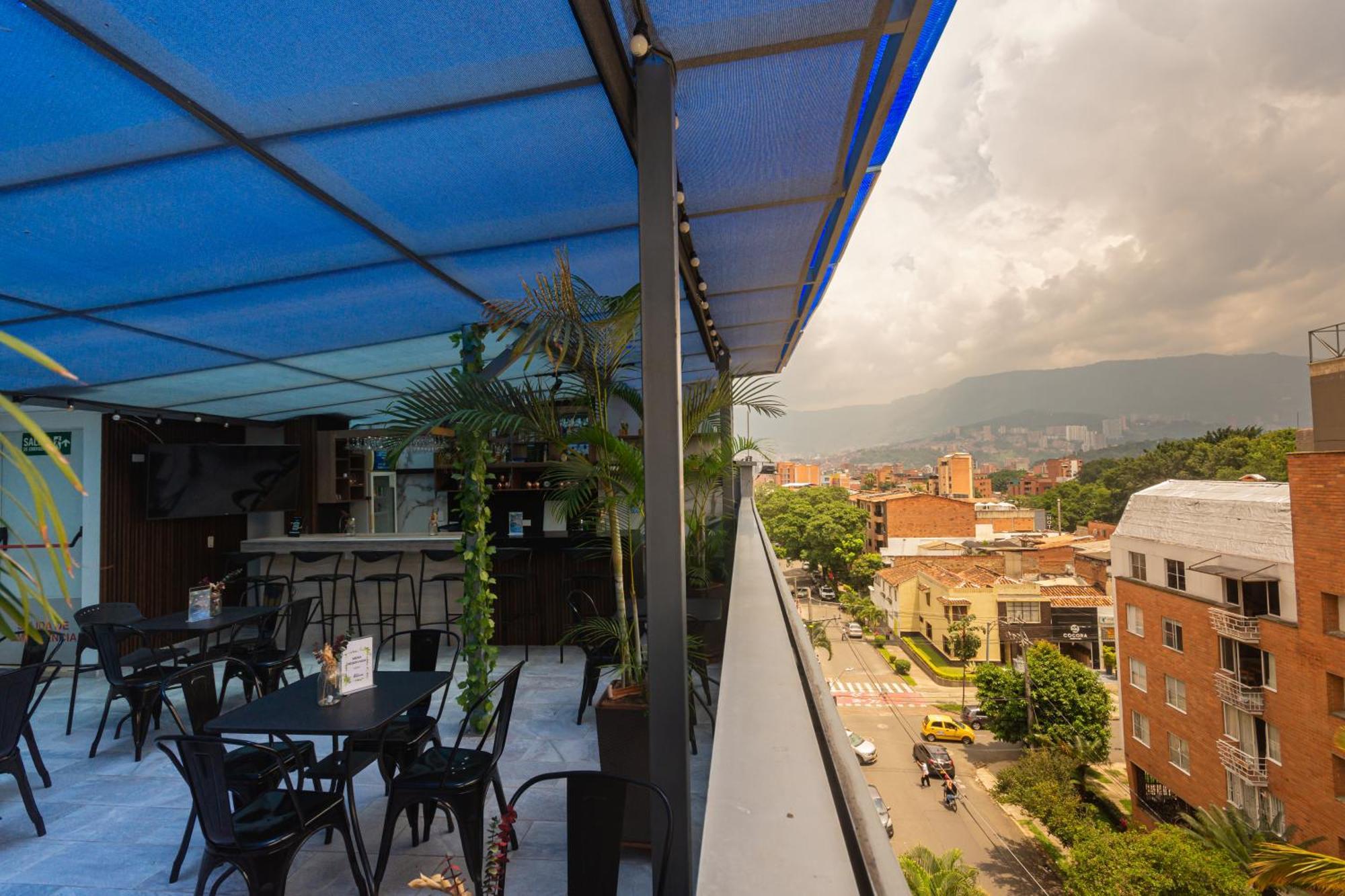 Hotel Laureles Plaza Medellín Dış mekan fotoğraf